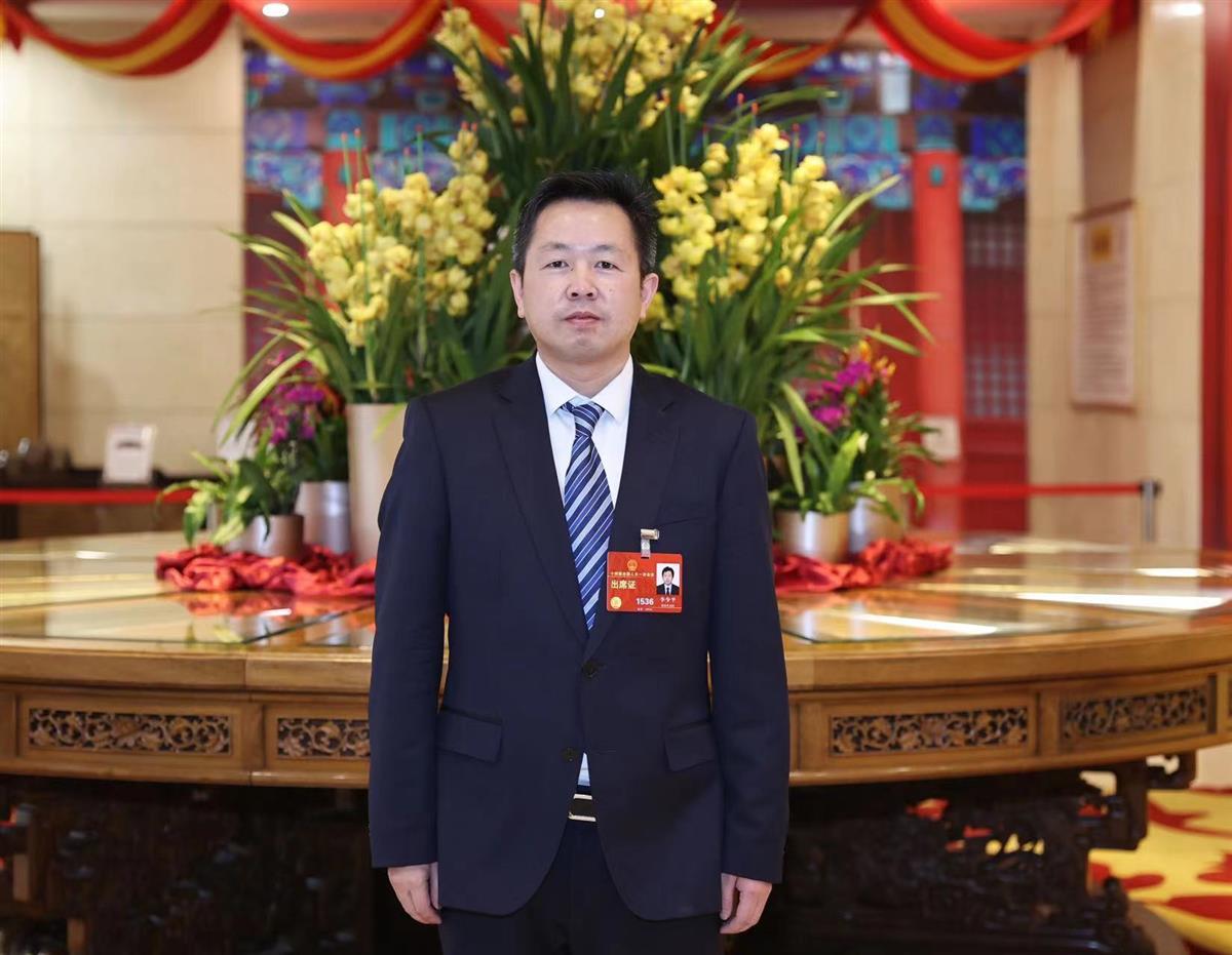 全國(guó)人大代表李少平：出臺(tái)“綠電”支持政策，推動(dòng)湖北新能源產(chǎn)業(yè)發(fā)展